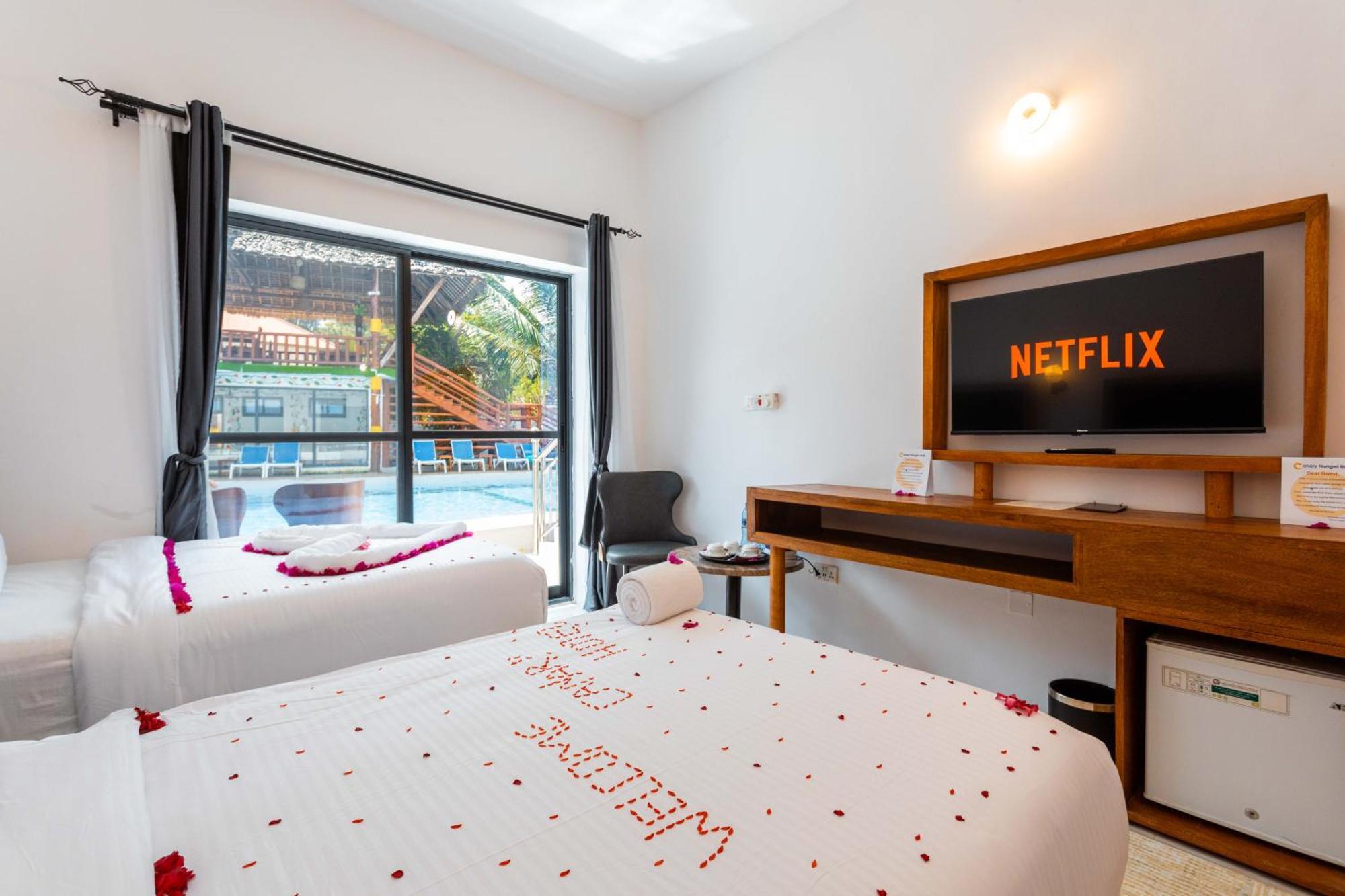 Canary & Hotel 4*