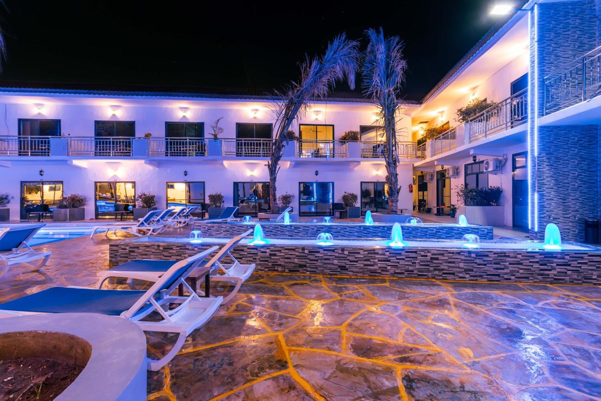 Canary & Hotel Nungwi